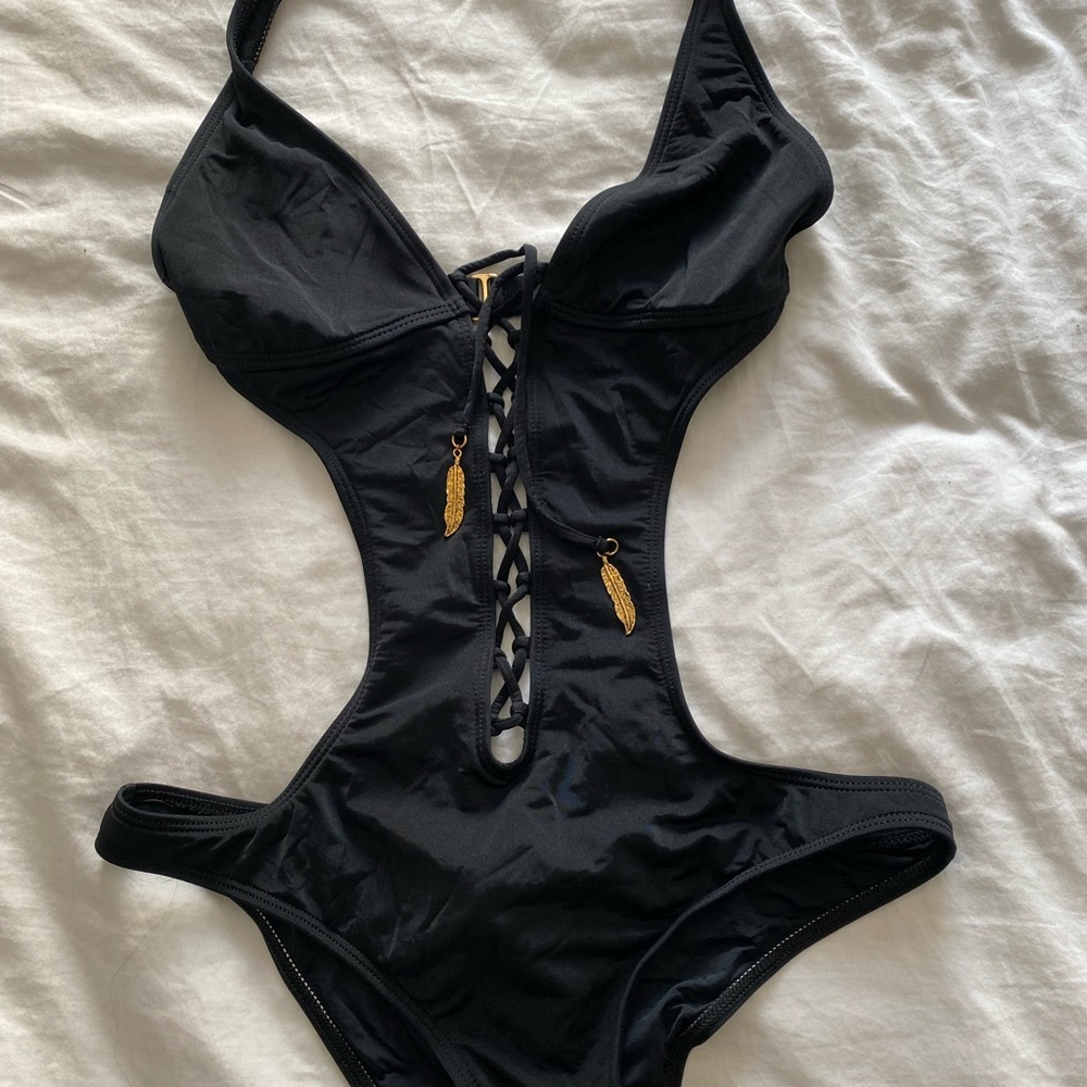 Brand new radio Fiji one piece bikini